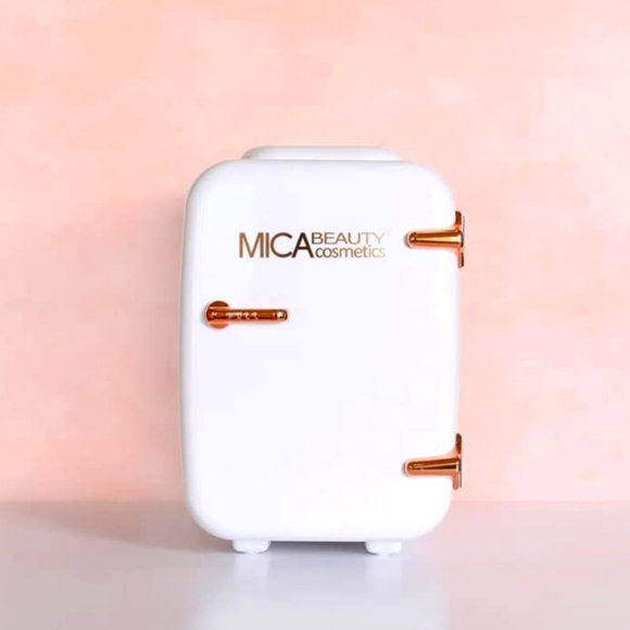 Mica Beauty Mini Skincare Refrigerator-Thermo Electric Cooler and Warmer  - Picture 1 of 3